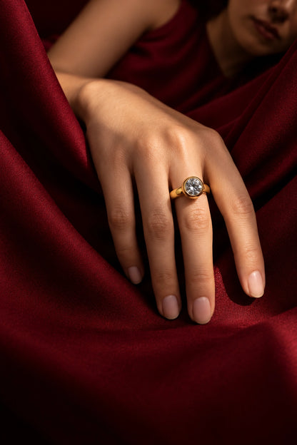 Avora – Gold Crystal Ring