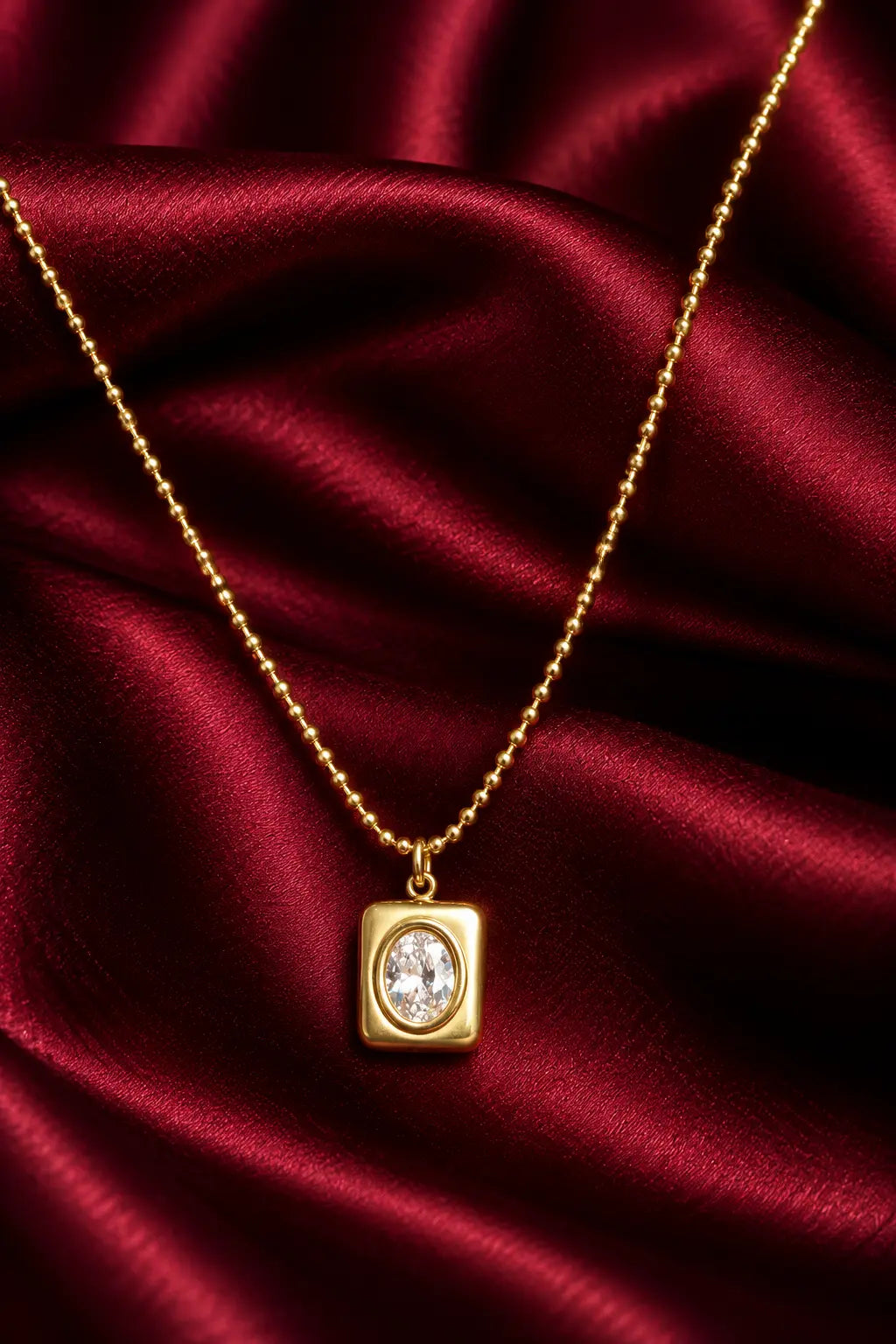 Lorin – Crystal Pendant Necklace