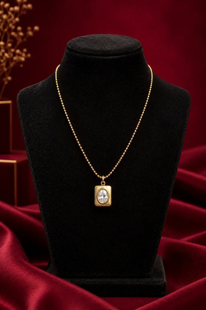 Lorin – Crystal Pendant Necklace