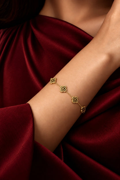 Lucera – Clover Charm Bracelet