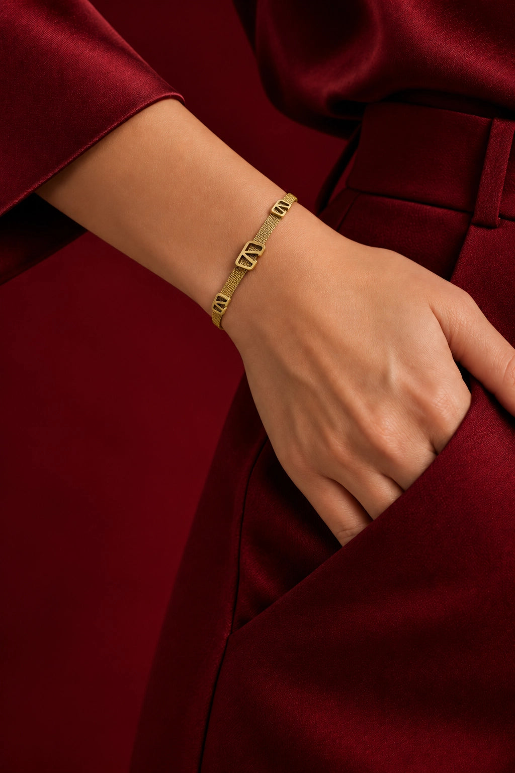 Mireva – Gold Mesh Bracelet