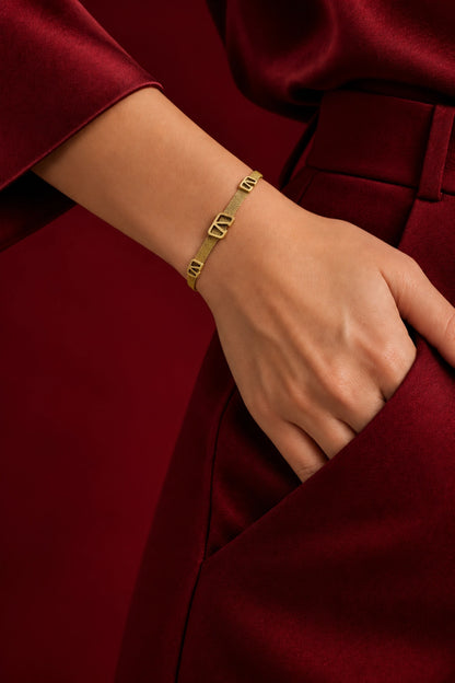 Mireva – Gold Mesh Bracelet