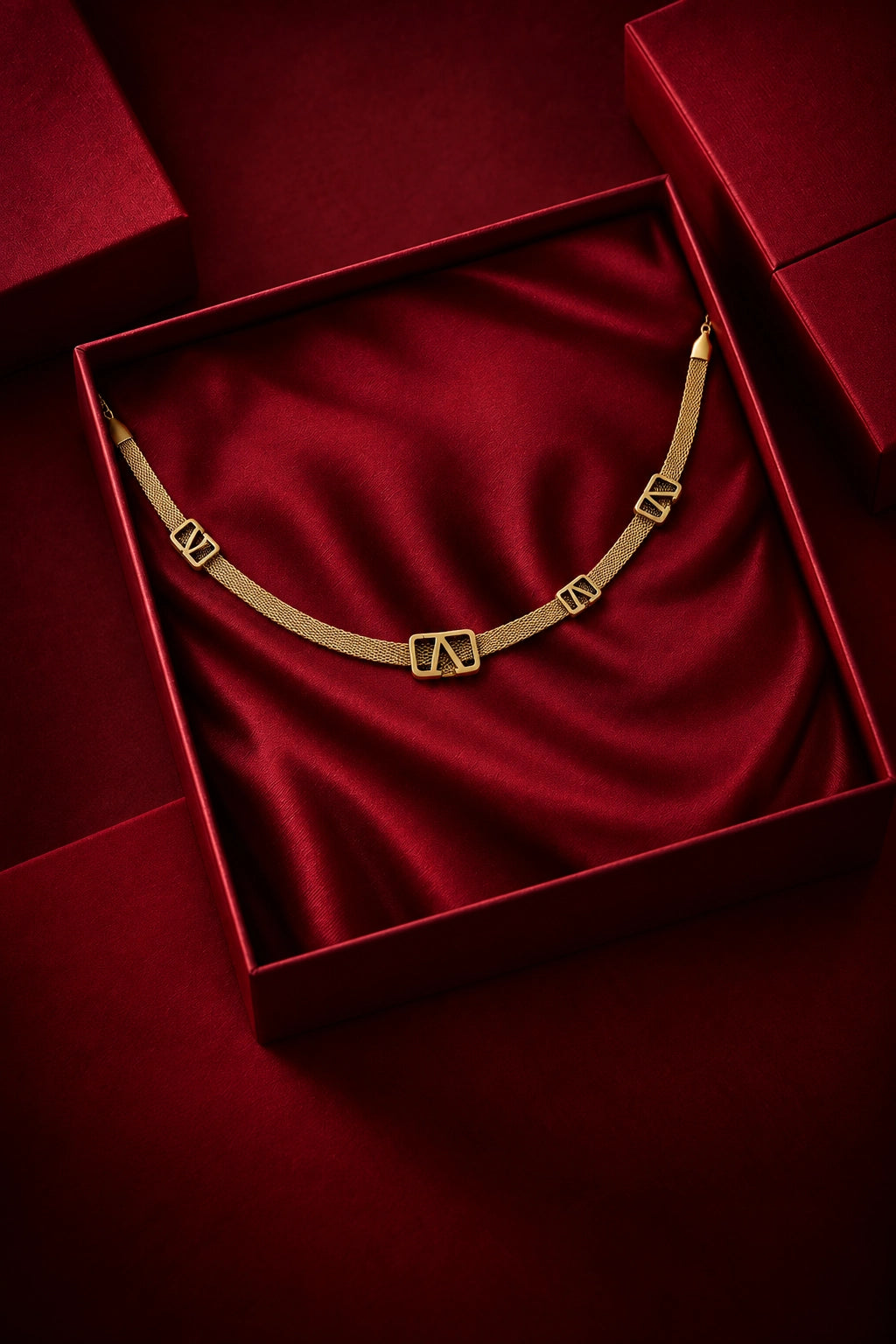 Mireva – Gold Mesh Bracelet