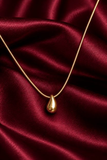 Norel – Teardrop Necklace