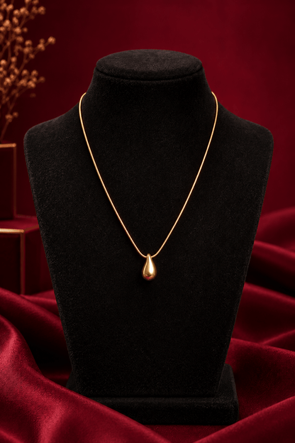 Norel – Teardrop Necklace