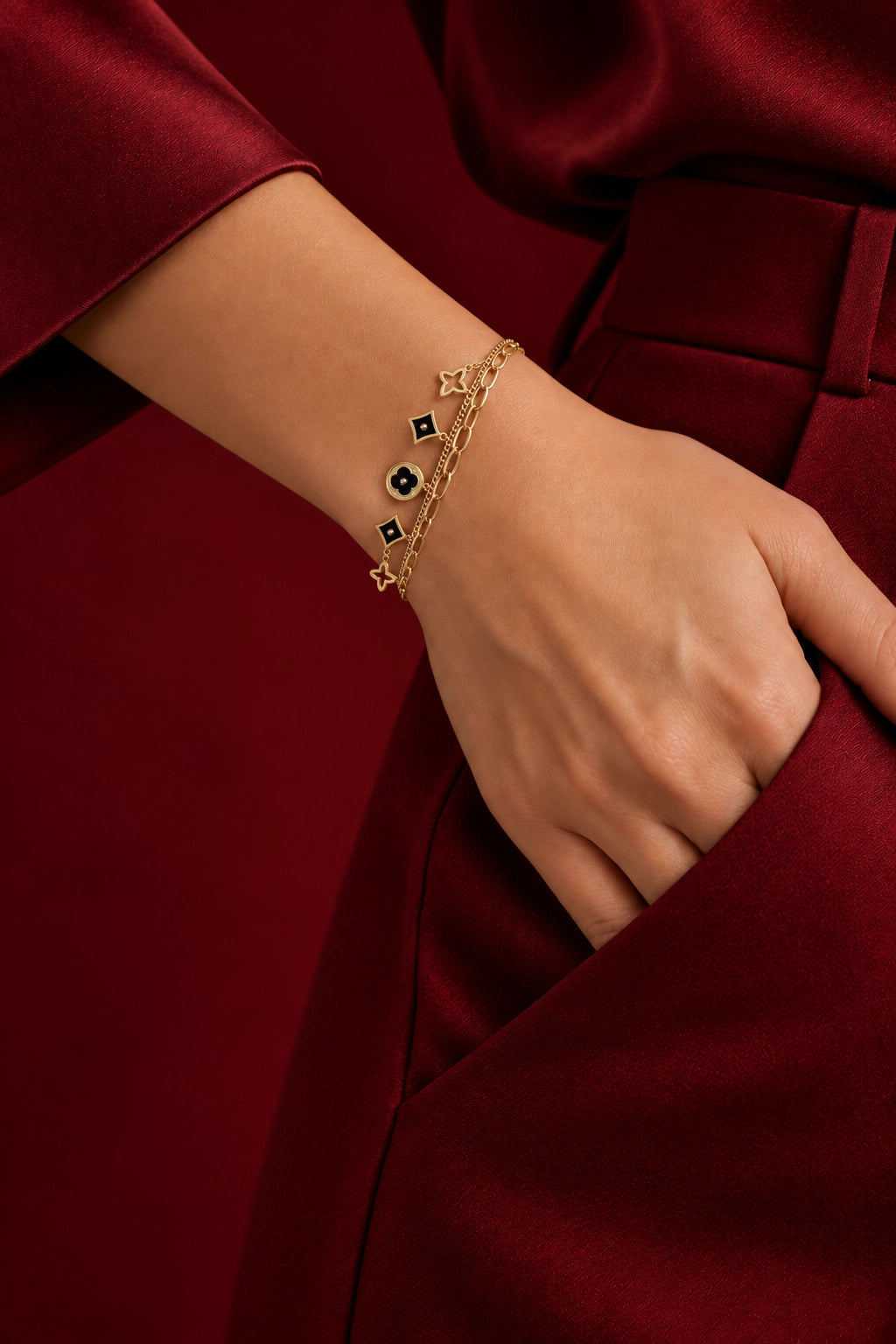 Rina – Black Charm Bracelet